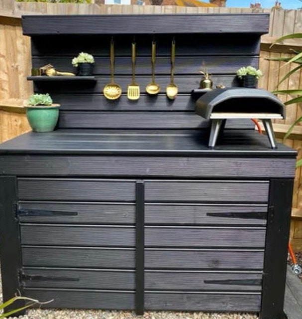 Outdoor Kitchen with full under cupboards, ideal for pizza ovens, BBQ and drink bars.