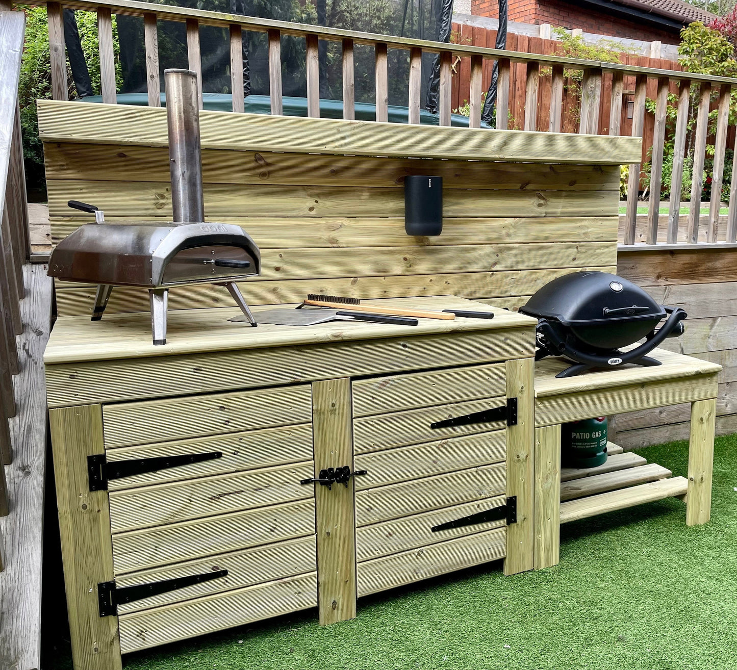 Outdoor Pizza and bbq table perfect for Webber Q series and Ninja Smoker BBQ/ Ninja woodfire table.