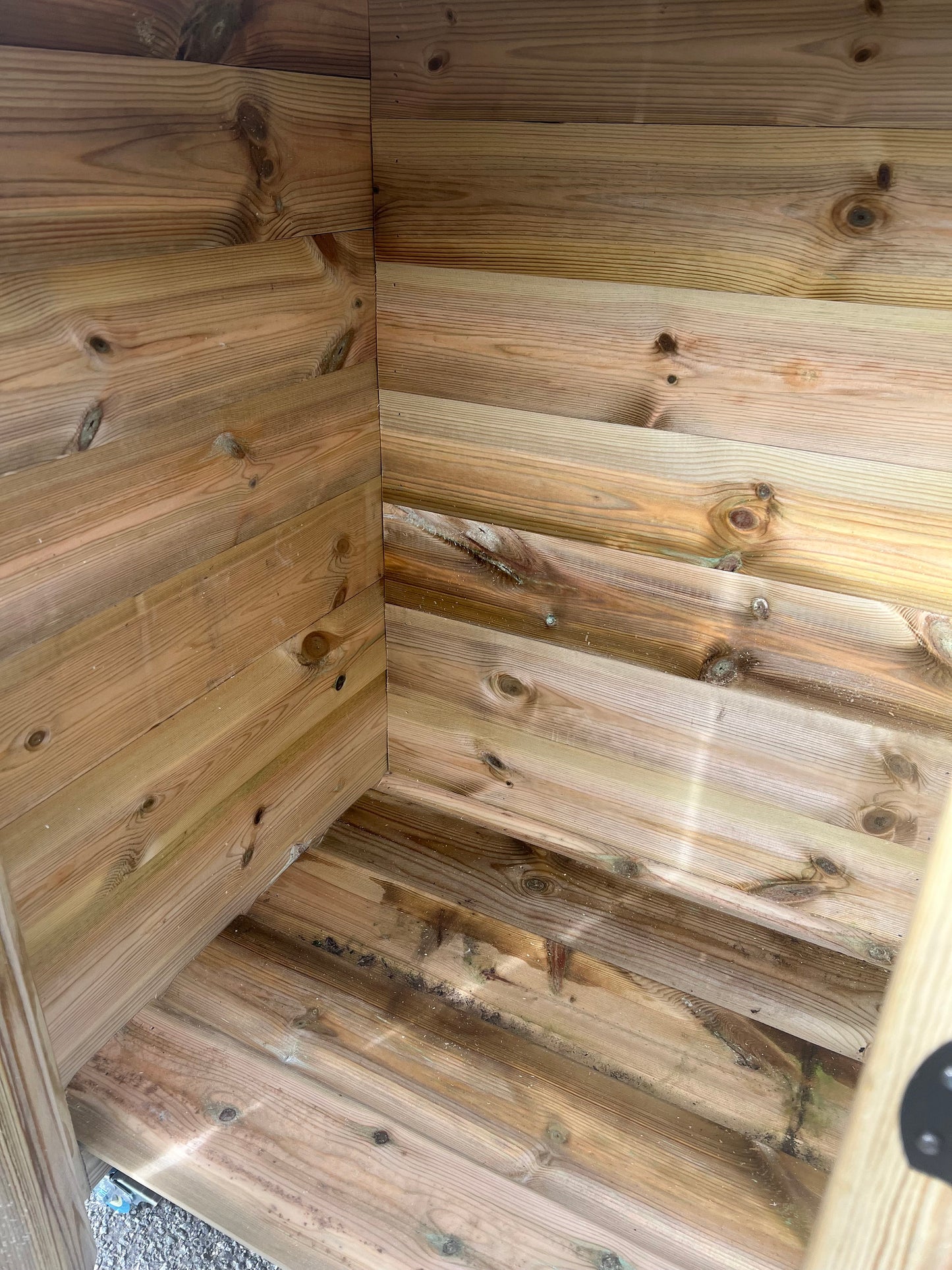 Garden Pizza oven stand with tiled top and storage cupboard, drinks station, bbq side table