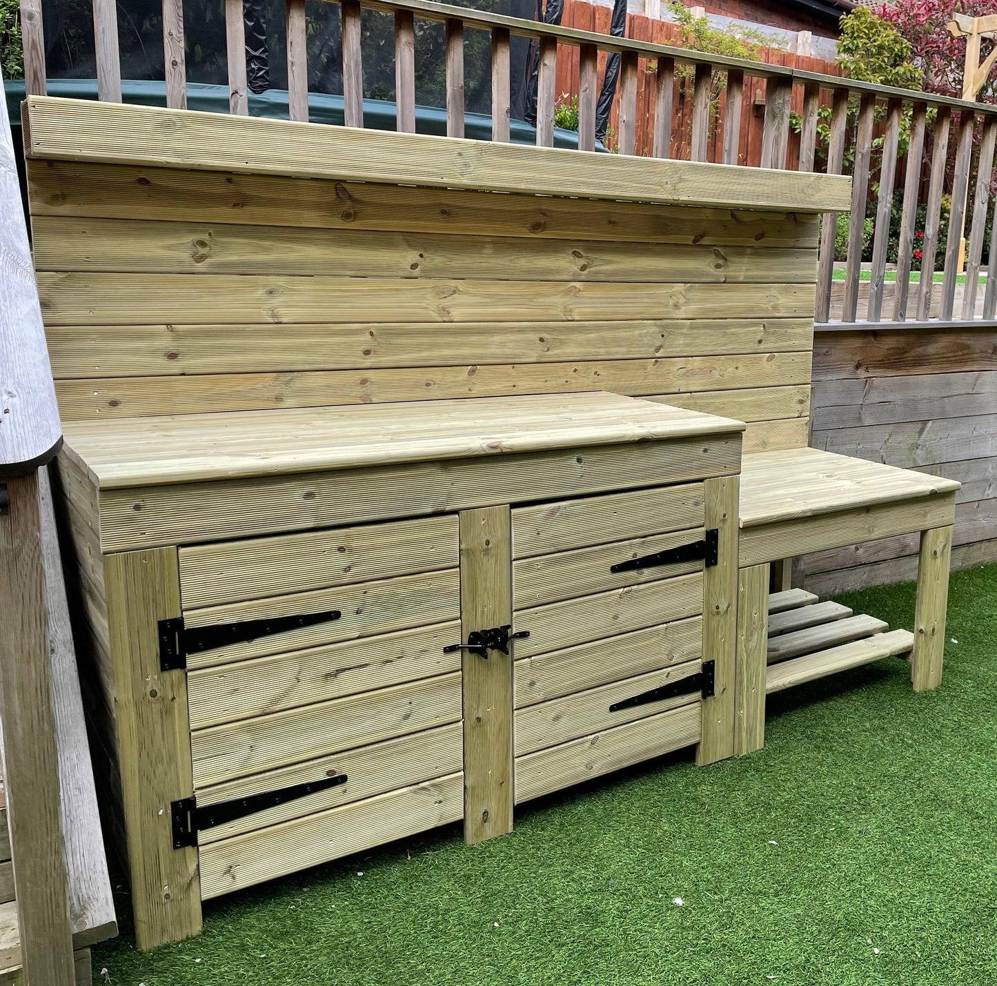 Outdoor Pizza and bbq table perfect for Webber Q series and Ninja Smoker BBQ/ Ninja woodfire table.