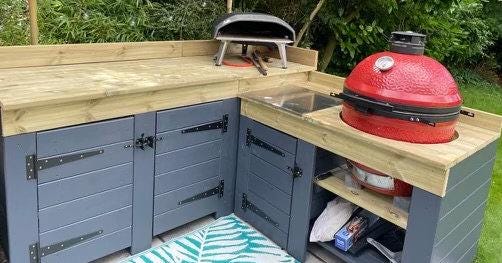 Modular outdoor pizza kitchen, bbq and cocktail drinks bar, Kamado, BGE, OONI, Garden table