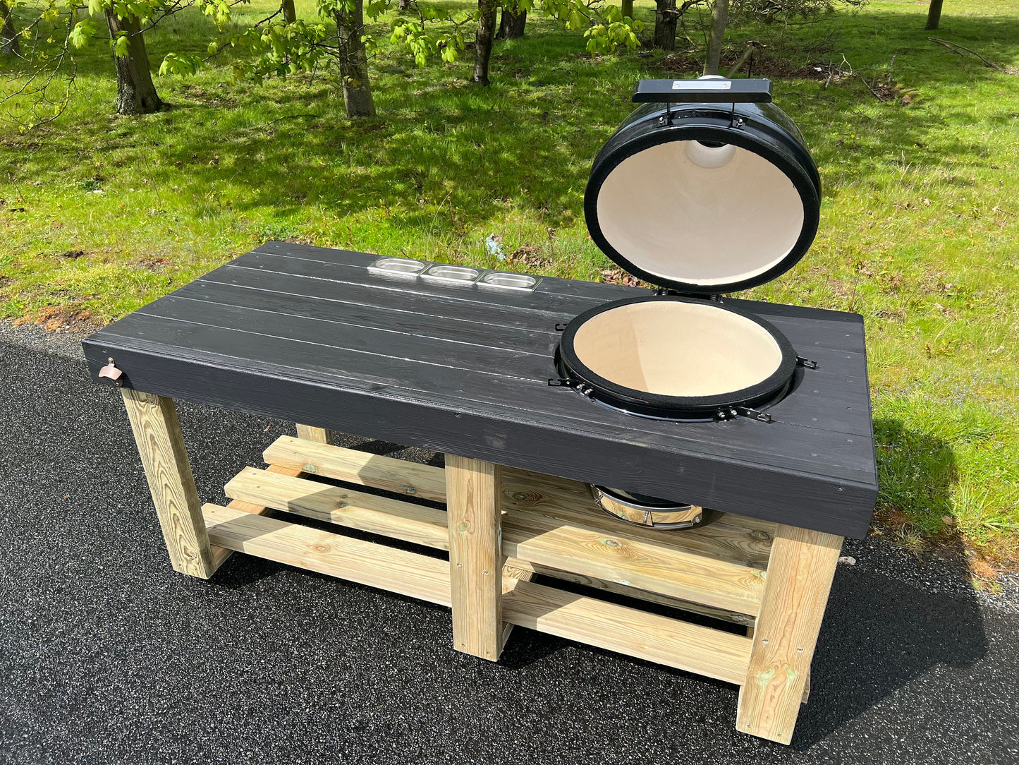 Kamado/ BGE table/ pizza oven table