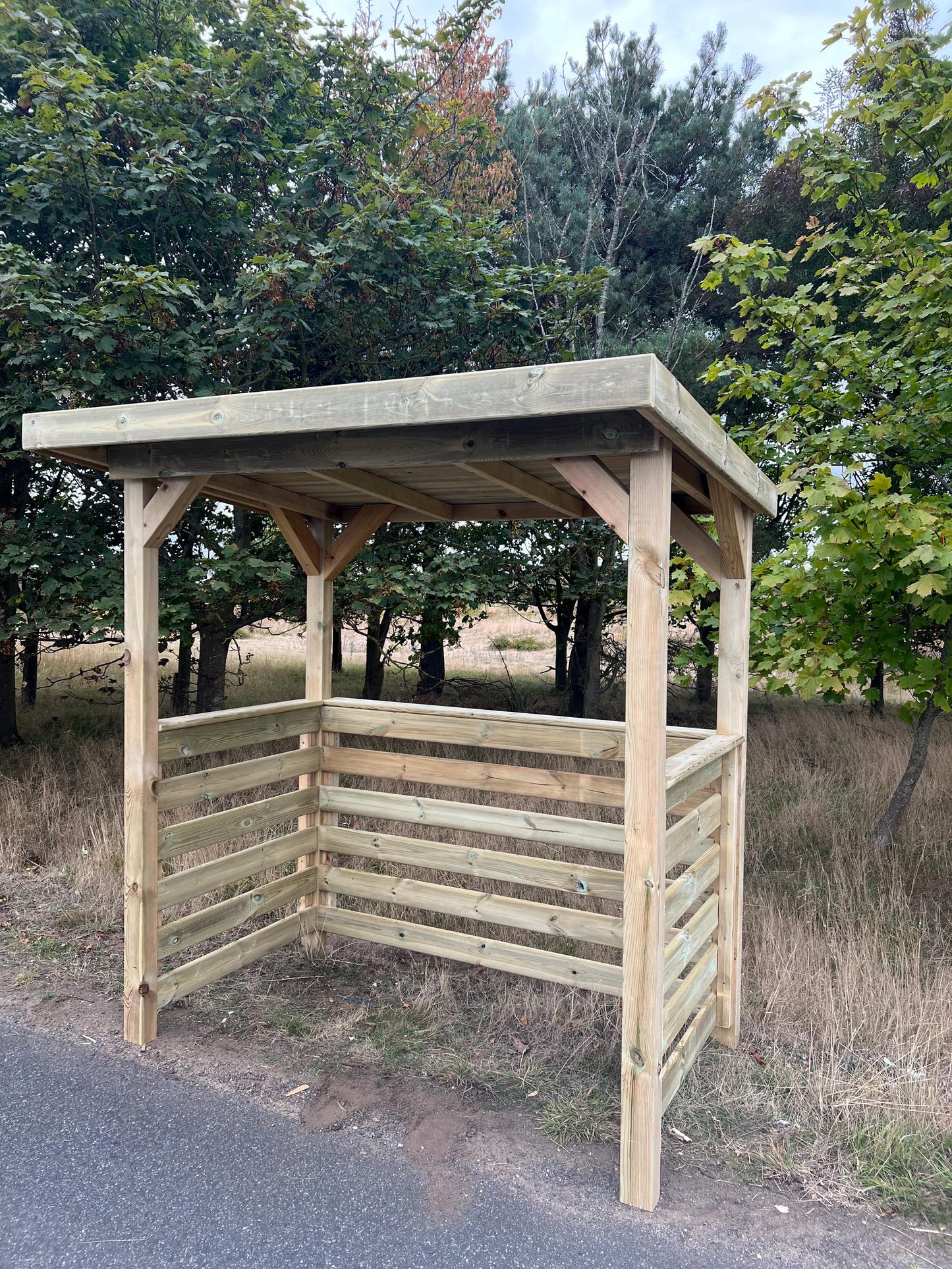 Outdoor BBQ Shelter/ Kamado/ Webber/Pizza cover.