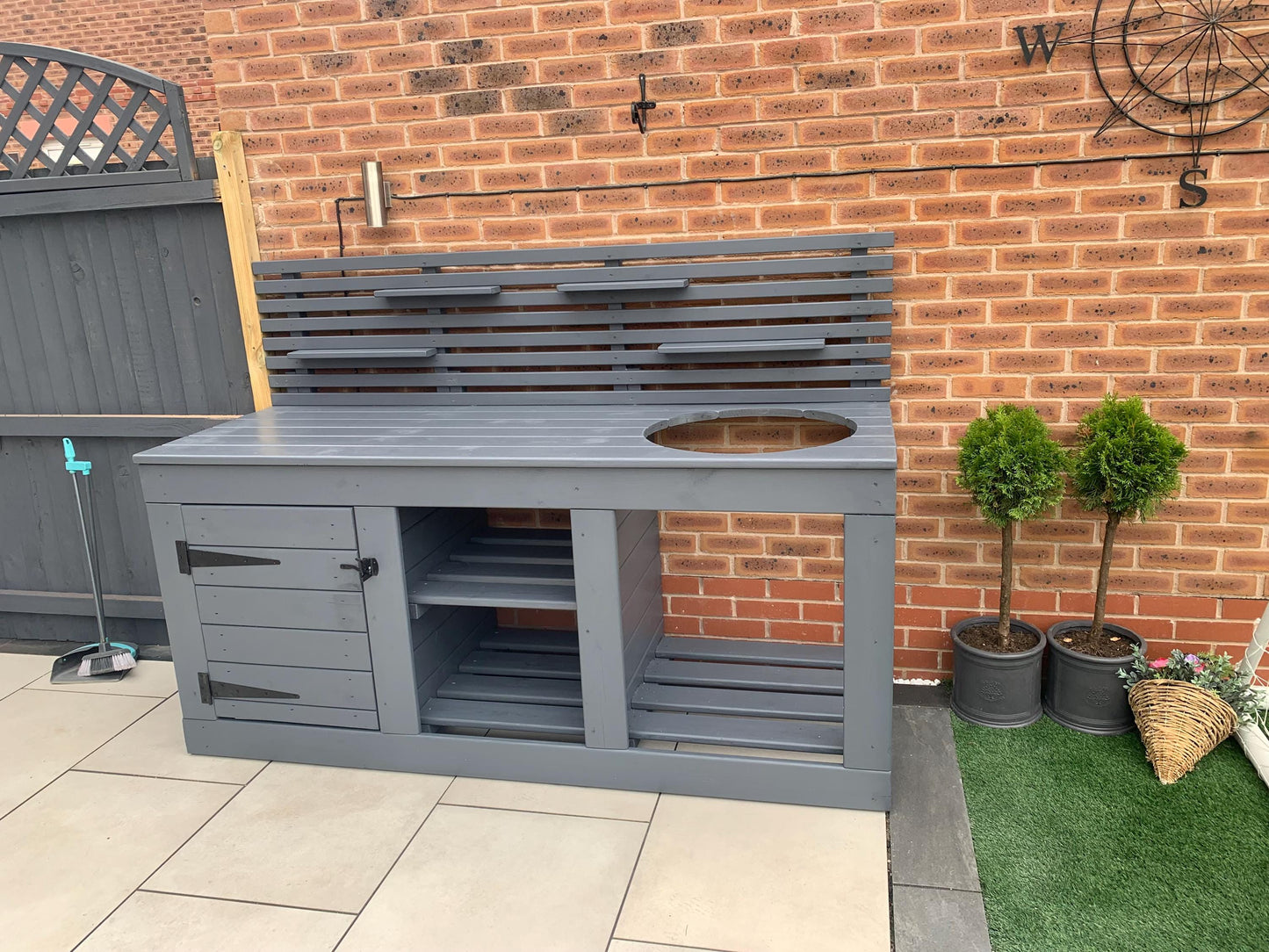 Weber Kettle BBQ Table/ Outdoor Kitchen/ modern bbq table/ Weber kettle unit