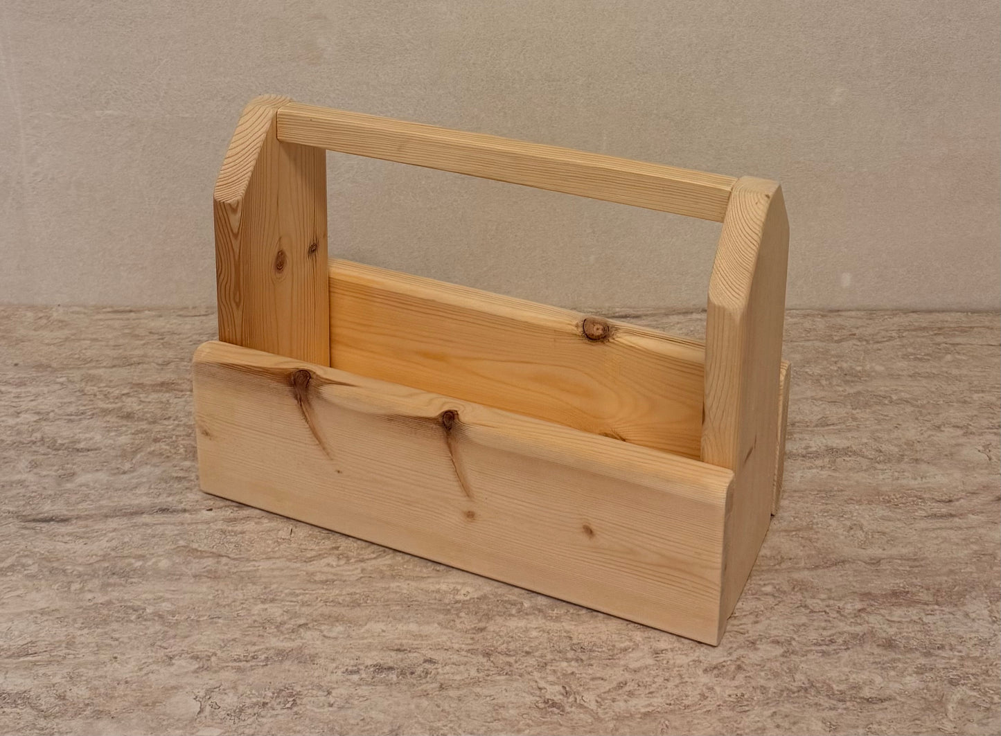 Redwood indoor timber festive hot chocolate caddy/ snack caddy - ideal Christmas gift or Xmas eve box.