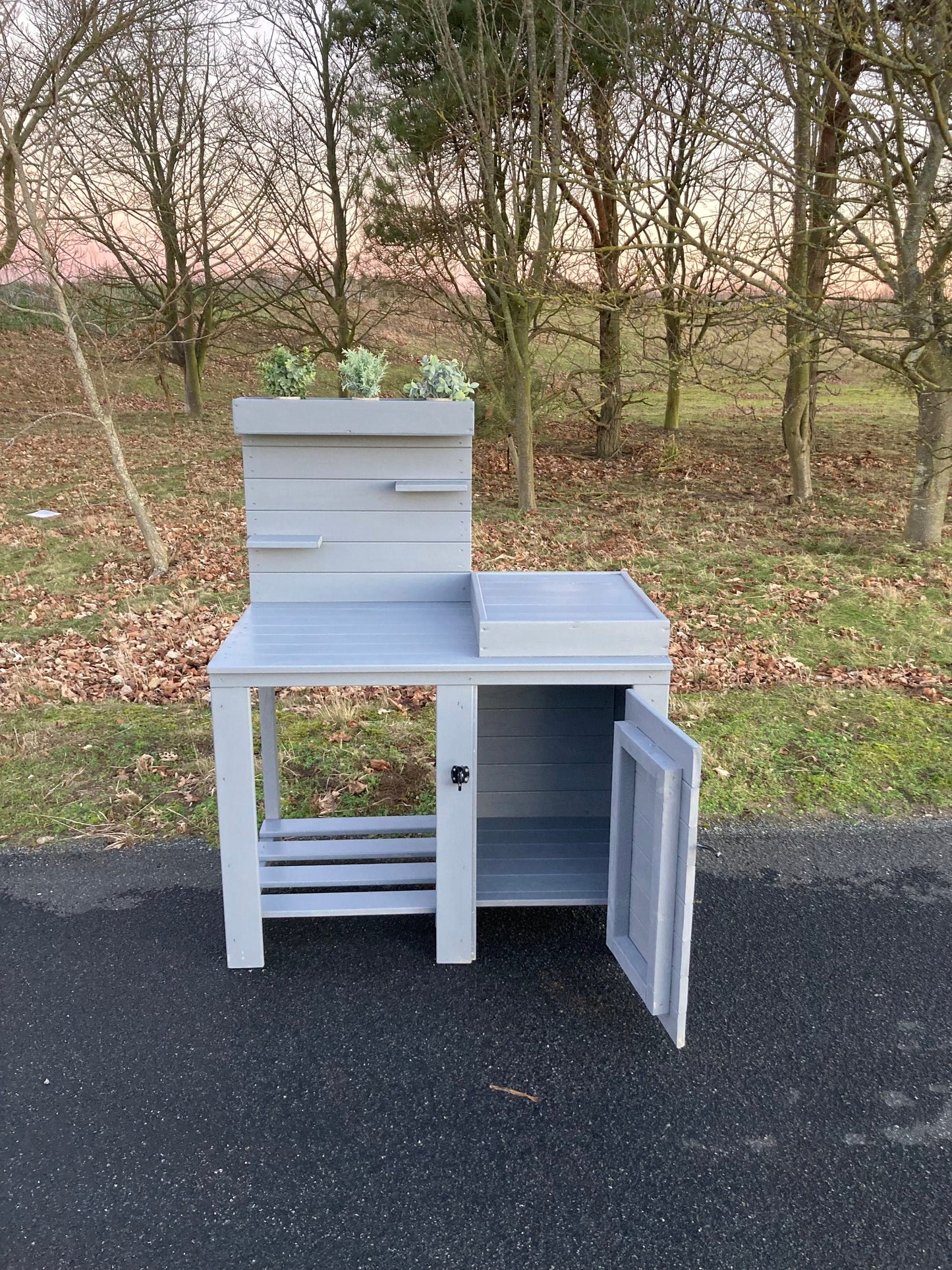 Pizza Table/ Drinks table/ BBQ table with planter top and single cupboard